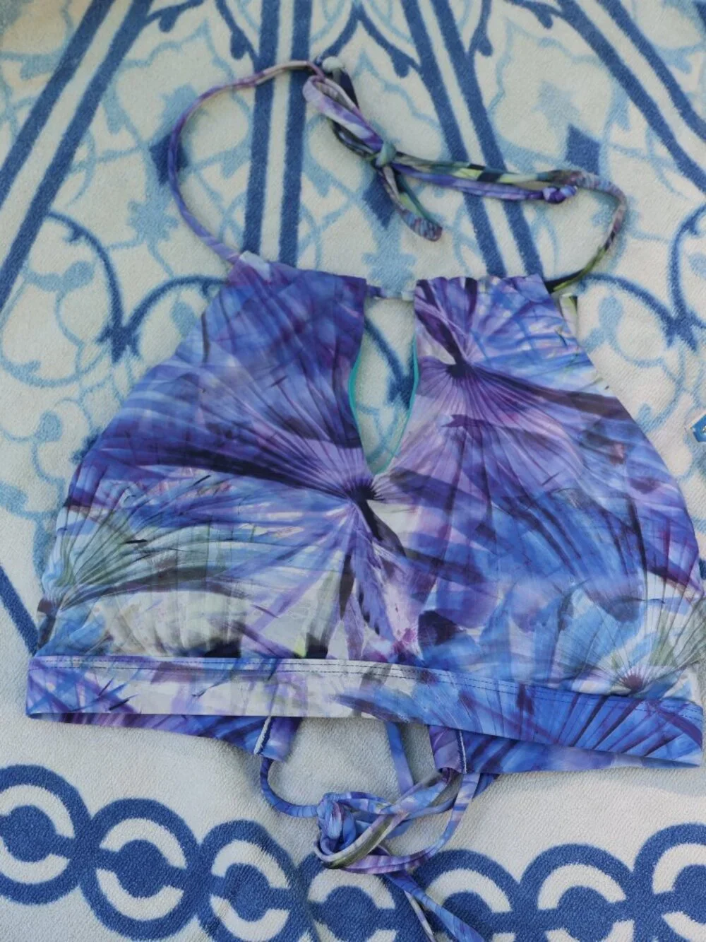 👙 Athleta Kailua High Neck Swim Bikini Top Swimwear